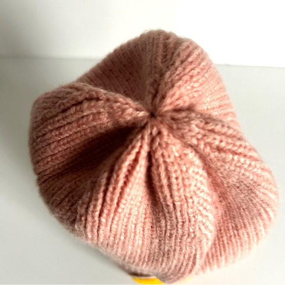 🍂Super Cute Light Pink Beanie Hat with Yellow Smiley Face - Picture 4 of 4